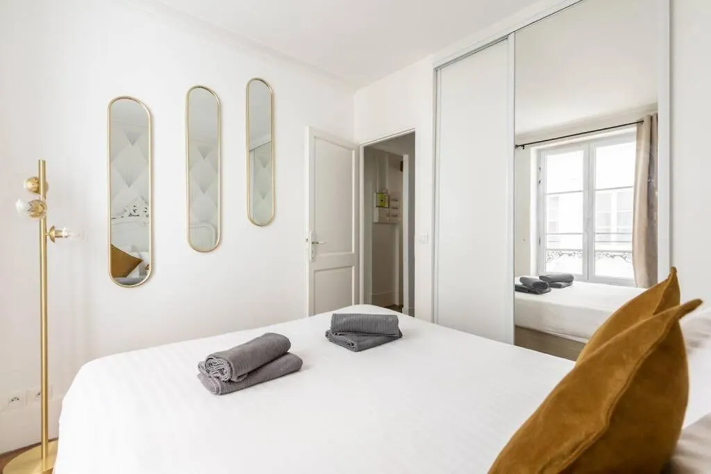 Appartement Proche Champ De Mars - IV Paris 0*,